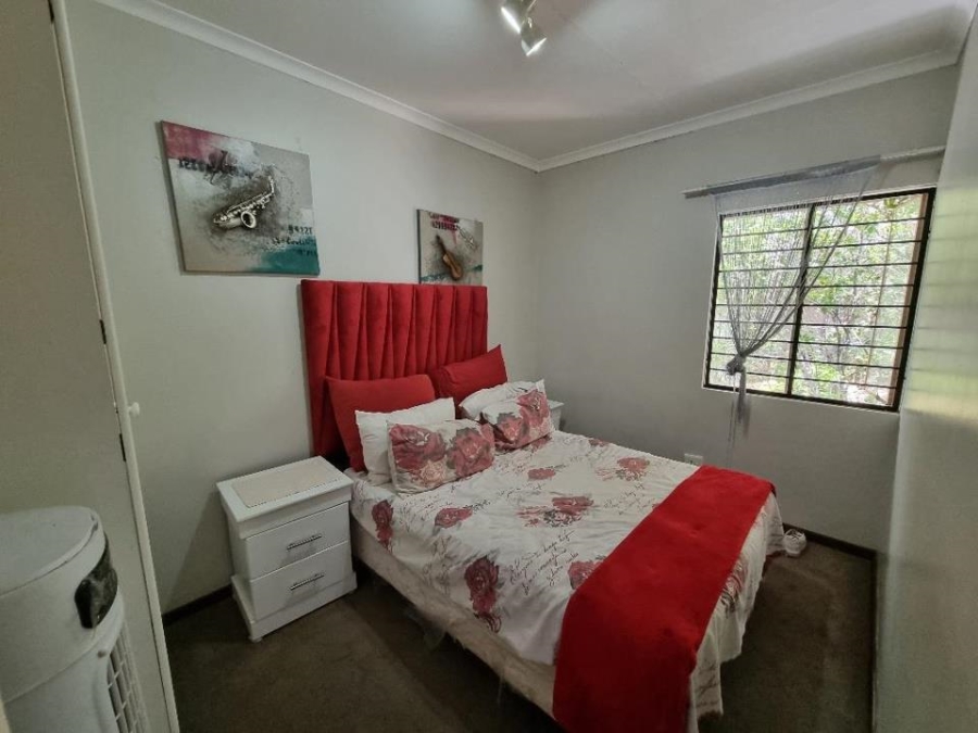 3 Bedroom Property for Sale in La Montagne Gauteng