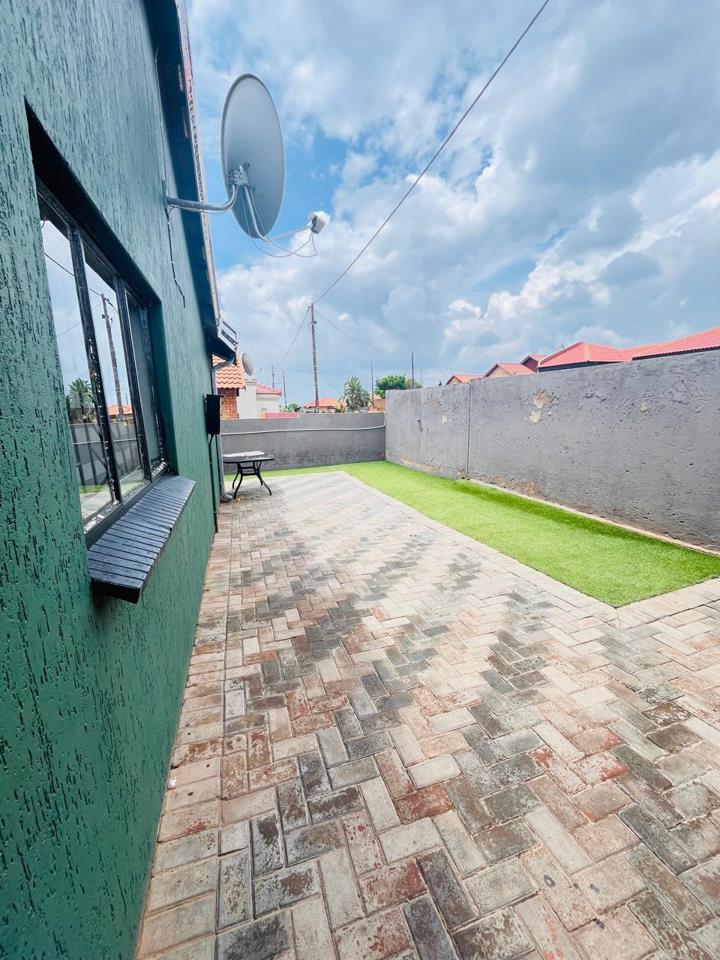 3 Bedroom Property for Sale in Soshanguve WW Gauteng