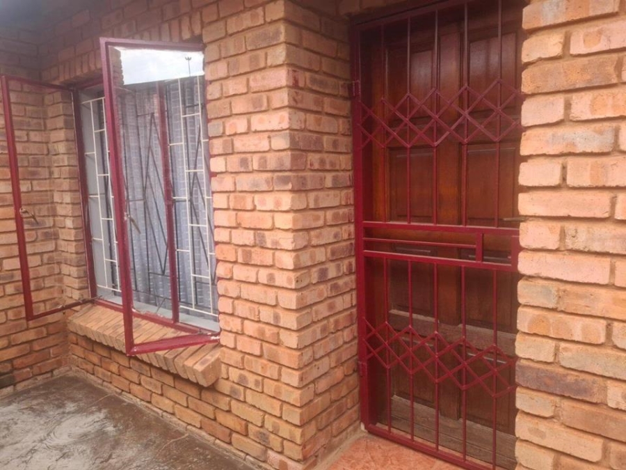 4 Bedroom Property for Sale in Soshanguve UU Gauteng