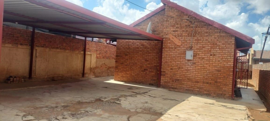 4 Bedroom Property for Sale in Soshanguve UU Gauteng