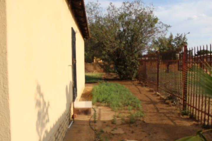 2 Bedroom Property for Sale in Hammanskraal Gauteng