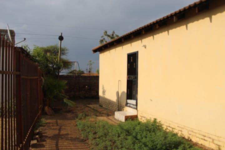 2 Bedroom Property for Sale in Hammanskraal Gauteng