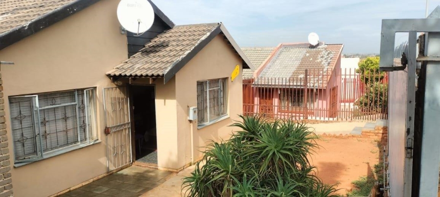 2 Bedroom Property for Sale in Mamelodi East Gauteng