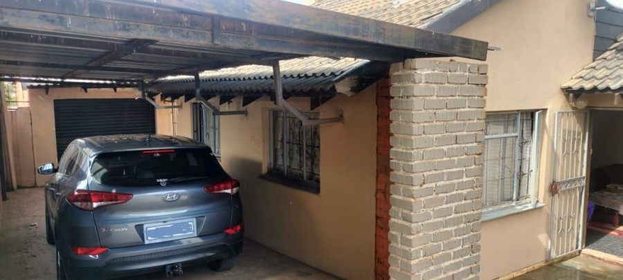 2 Bedroom Property for Sale in Mamelodi East Gauteng