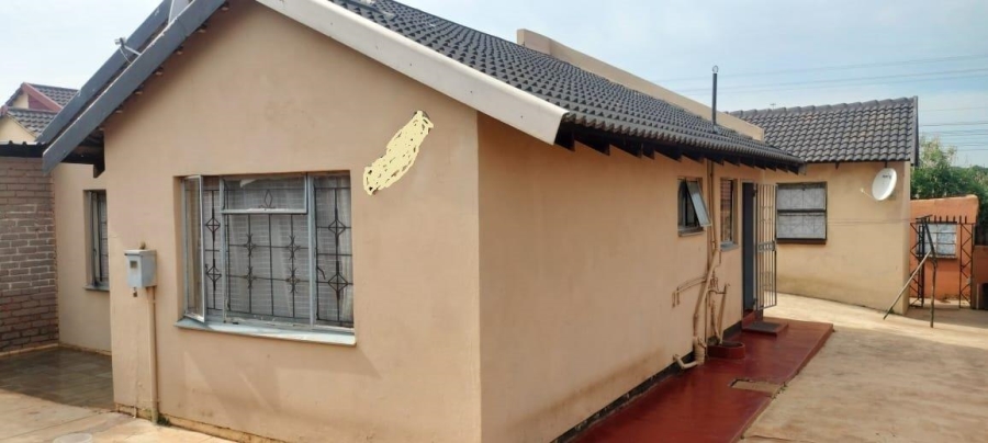 2 Bedroom Property for Sale in Mamelodi East Gauteng