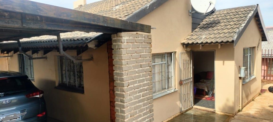 2 Bedroom Property for Sale in Mamelodi East Gauteng