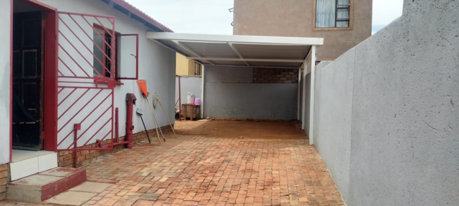 2 Bedroom Property for Sale in Soshanguve VV Gauteng