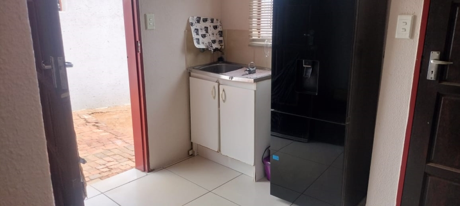 2 Bedroom Property for Sale in Soshanguve VV Gauteng