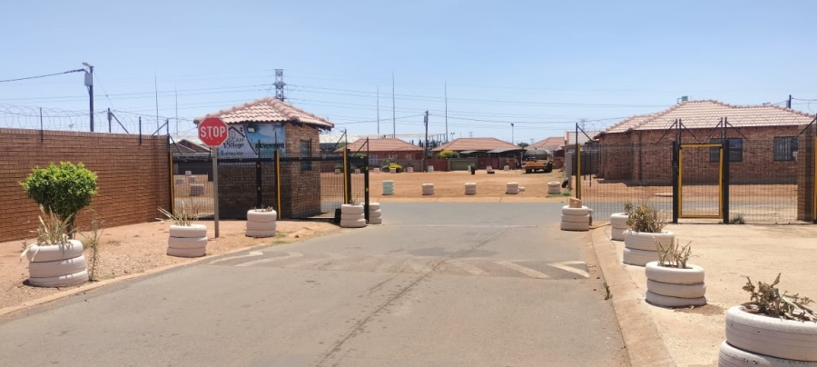 2 Bedroom Property for Sale in Soshanguve VV Gauteng