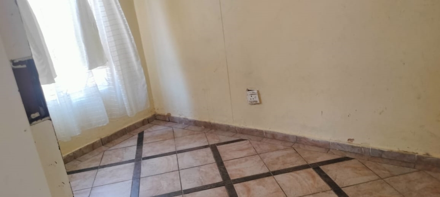 2 Bedroom Property for Sale in Soshanguve VV Gauteng