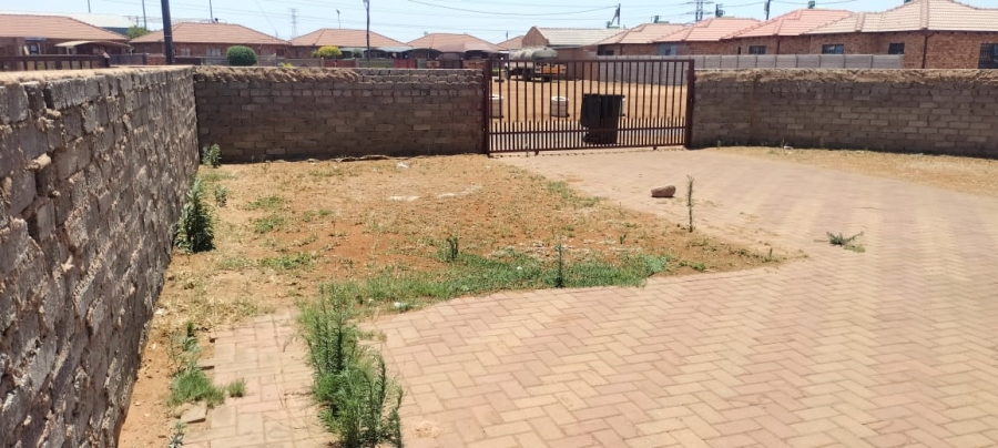 2 Bedroom Property for Sale in Soshanguve VV Gauteng