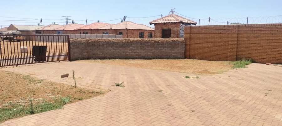 2 Bedroom Property for Sale in Soshanguve VV Gauteng