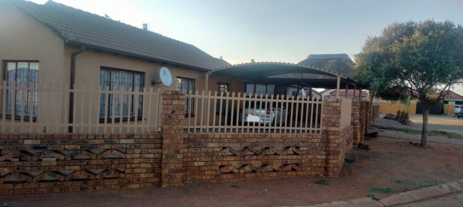 3 Bedroom Property for Sale in Soshanguve VV Gauteng