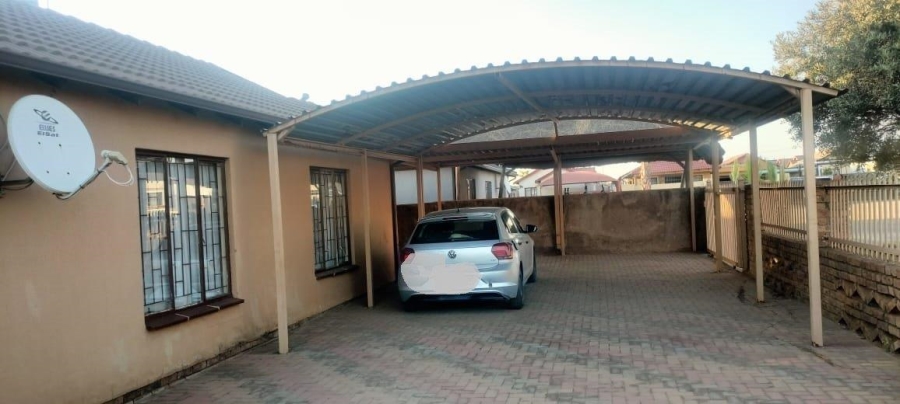 3 Bedroom Property for Sale in Soshanguve VV Gauteng