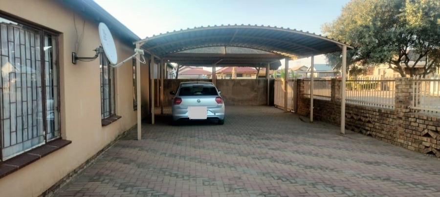 3 Bedroom Property for Sale in Soshanguve VV Gauteng