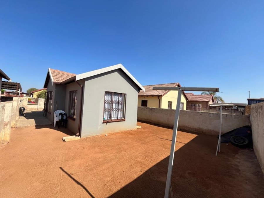 2 Bedroom Property for Sale in Soshanguve VV Gauteng