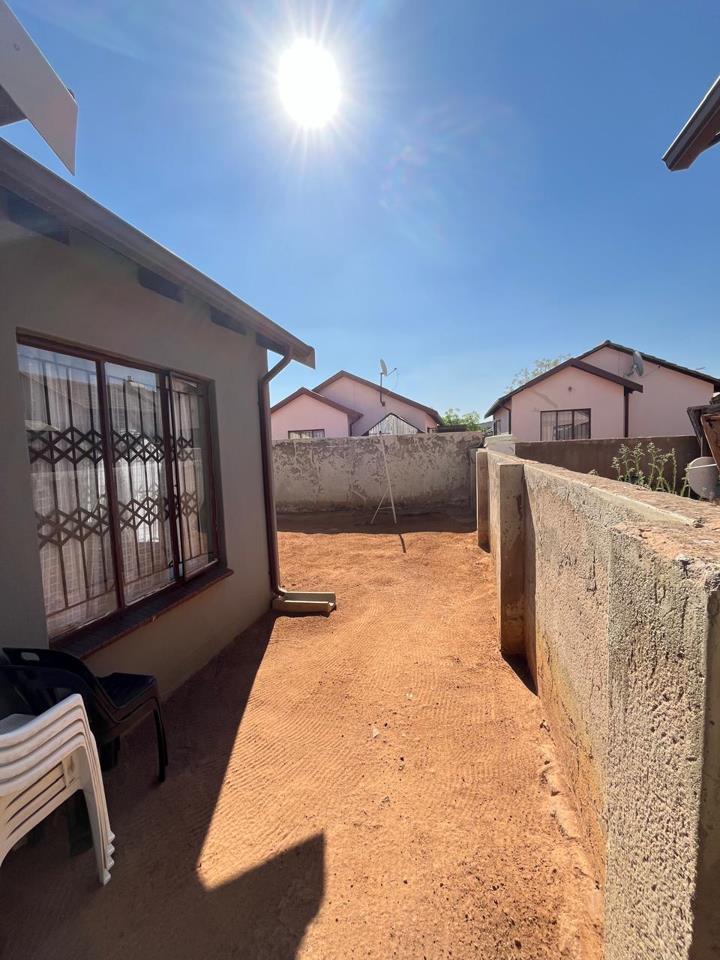 2 Bedroom Property for Sale in Soshanguve VV Gauteng