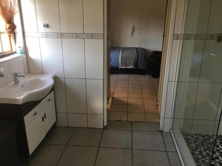 To Let 1 Bedroom Property for Rent in Montroux Gauteng