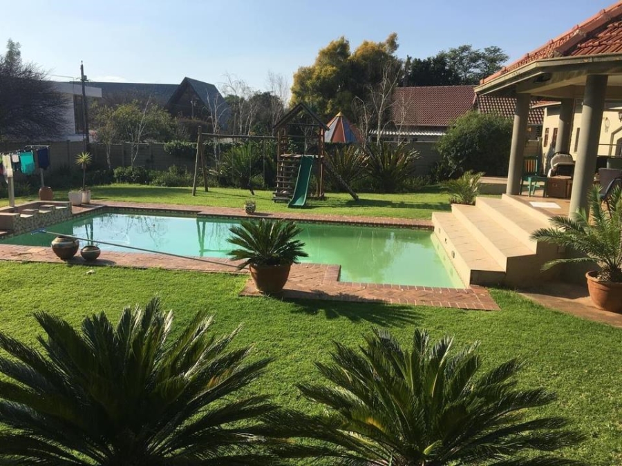 To Let 1 Bedroom Property for Rent in Montroux Gauteng