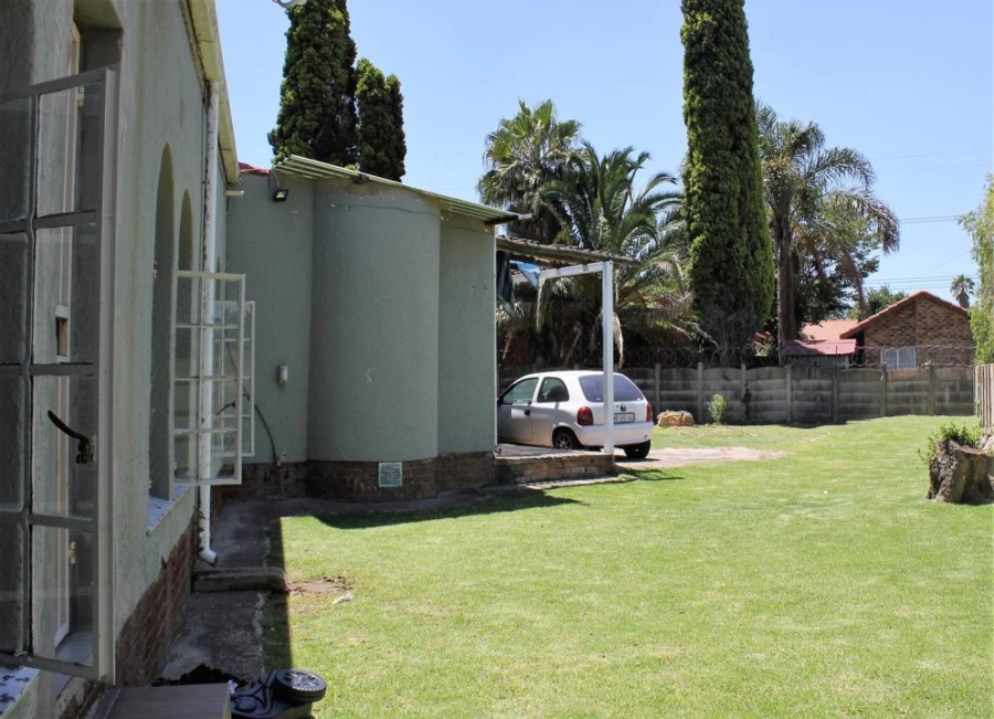 5 Bedroom Property for Sale in Birch Acres Gauteng