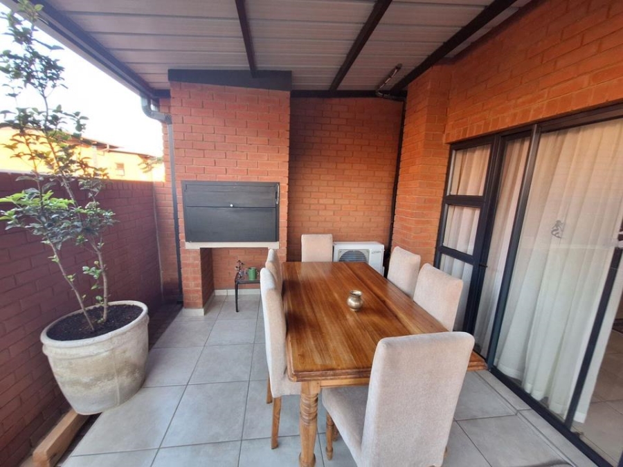 3 Bedroom Property for Sale in Six Fountains Residential Estate Gauteng