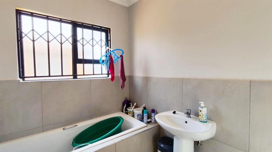 3 Bedroom Property for Sale in Daggafontein Gauteng