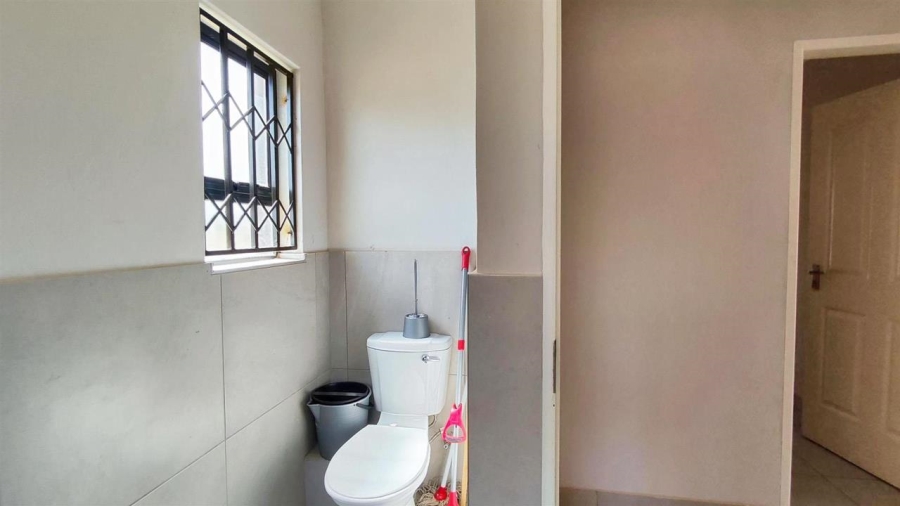 3 Bedroom Property for Sale in Daggafontein Gauteng