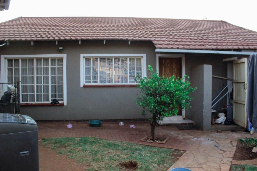 7 Bedroom Property for Sale in Dalview Gauteng