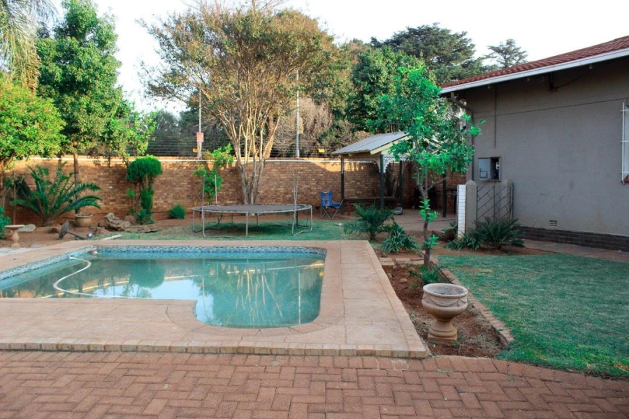 7 Bedroom Property for Sale in Dalview Gauteng