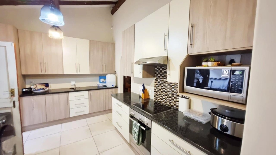 3 Bedroom Property for Sale in Farrarmere Gauteng