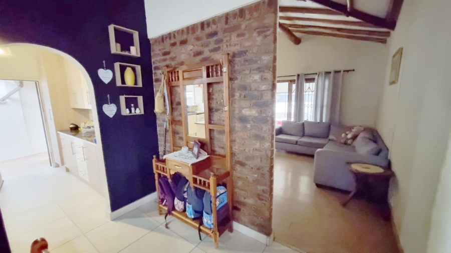 3 Bedroom Property for Sale in Farrarmere Gauteng