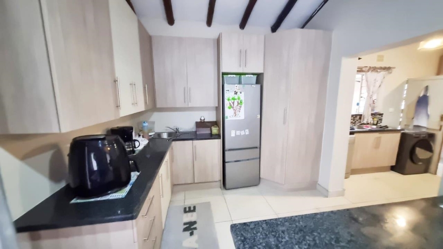 3 Bedroom Property for Sale in Farrarmere Gauteng