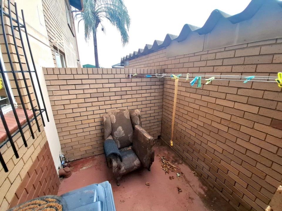 3 Bedroom Property for Sale in Mountain View Gauteng