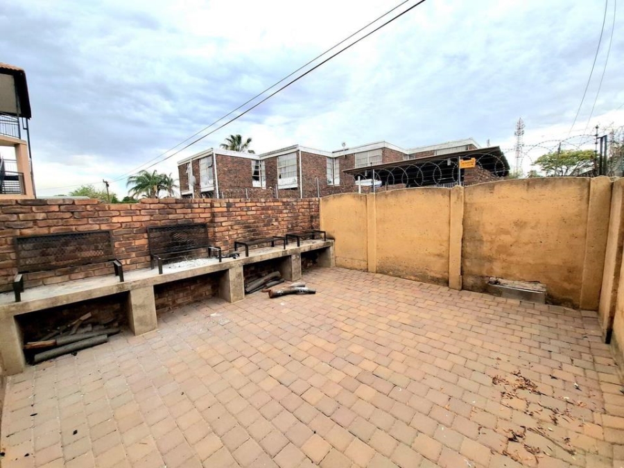 2 Bedroom Property for Sale in Daspoort Gauteng