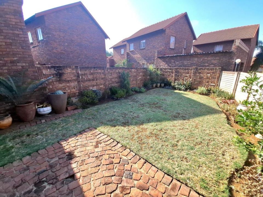 2 Bedroom Property for Sale in Claremont Gauteng