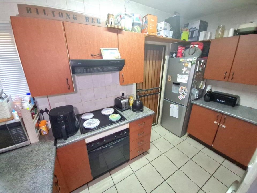 2 Bedroom Property for Sale in Claremont Gauteng