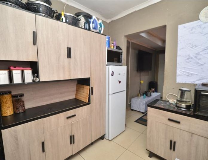 To Let 2 Bedroom Property for Rent in Protea Glen Gauteng