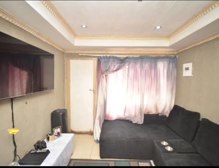 To Let 2 Bedroom Property for Rent in Protea Glen Gauteng