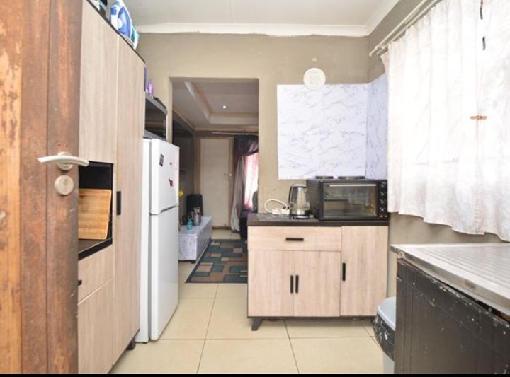 To Let 2 Bedroom Property for Rent in Protea Glen Gauteng