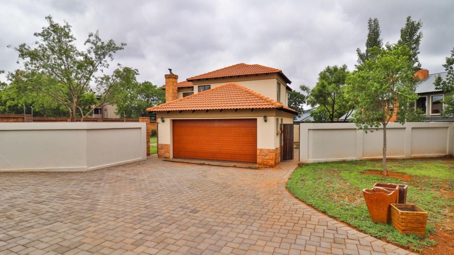 4 Bedroom Property for Sale in Eldo Lakes Estate Gauteng