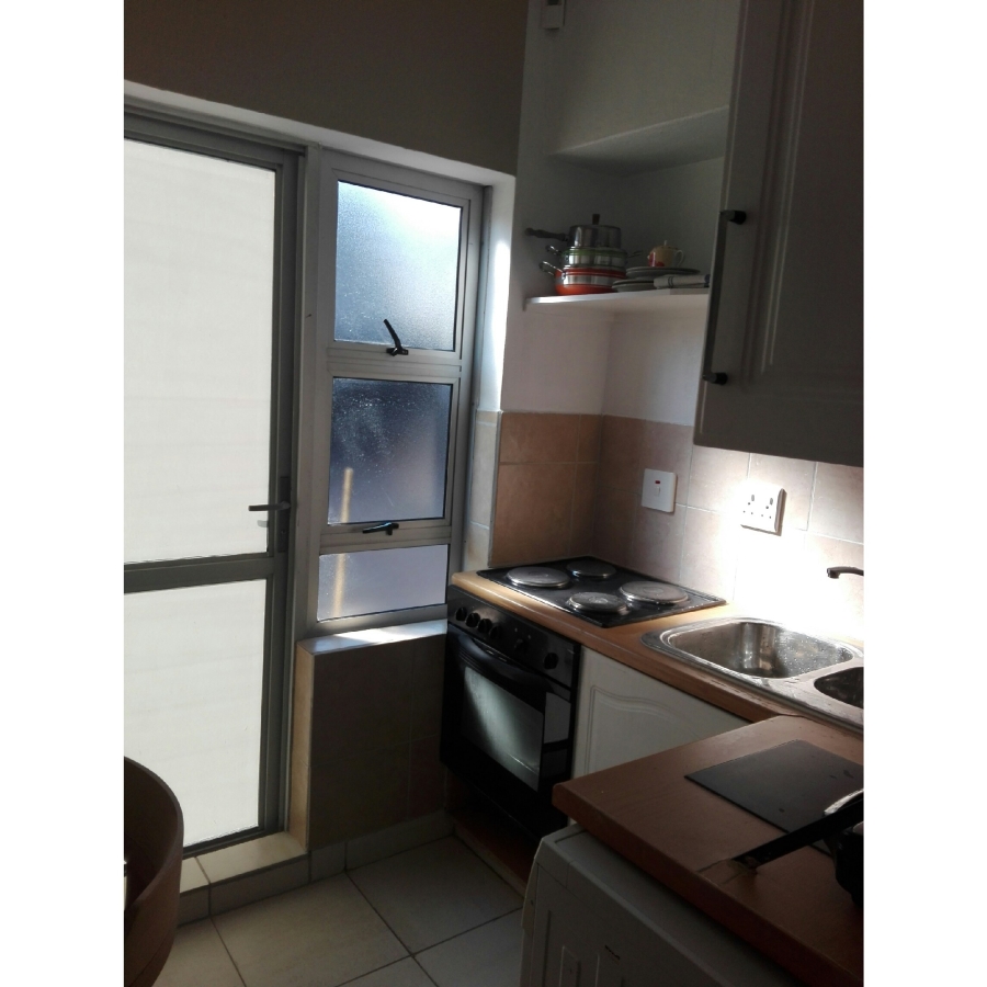 To Let 1 Bedroom Property for Rent in Fontainebleau Gauteng