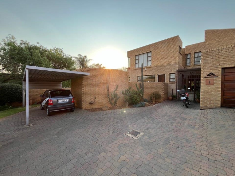 3 Bedroom Property for Sale in Meyersdal Gauteng