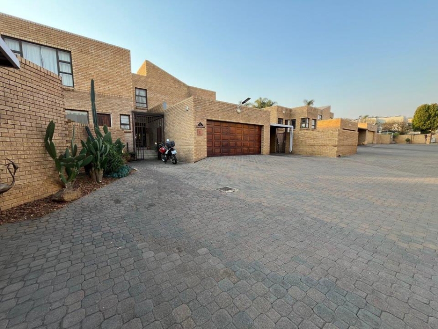 3 Bedroom Property for Sale in Meyersdal Gauteng