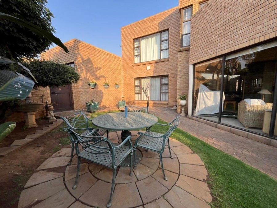 10 Bedroom Property for Sale in Rispark Gauteng