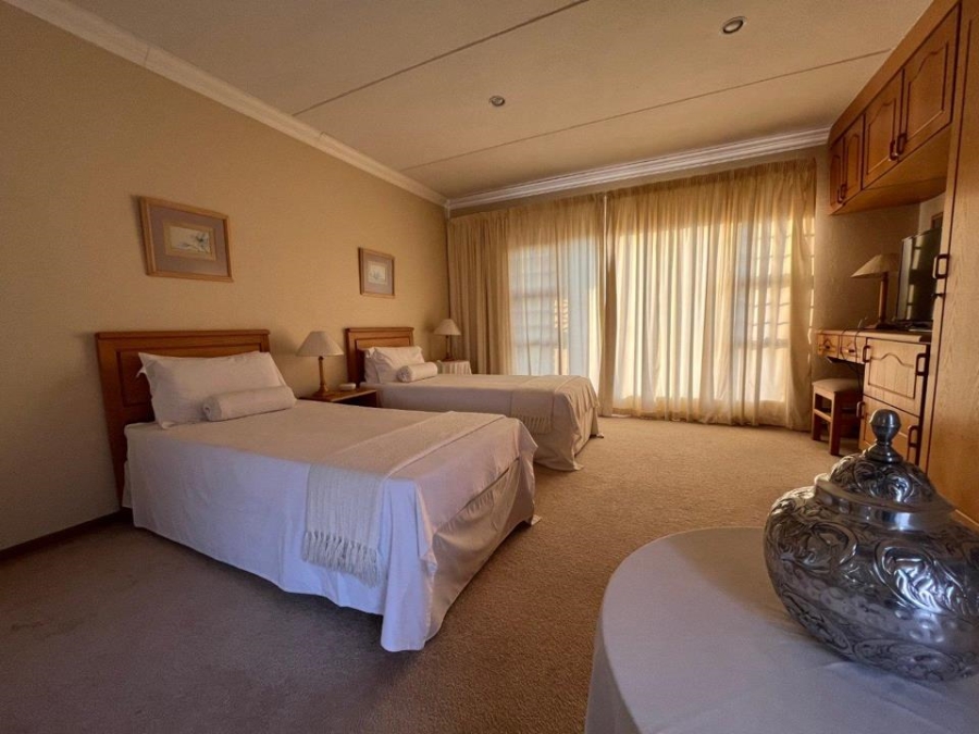 10 Bedroom Property for Sale in Rispark Gauteng