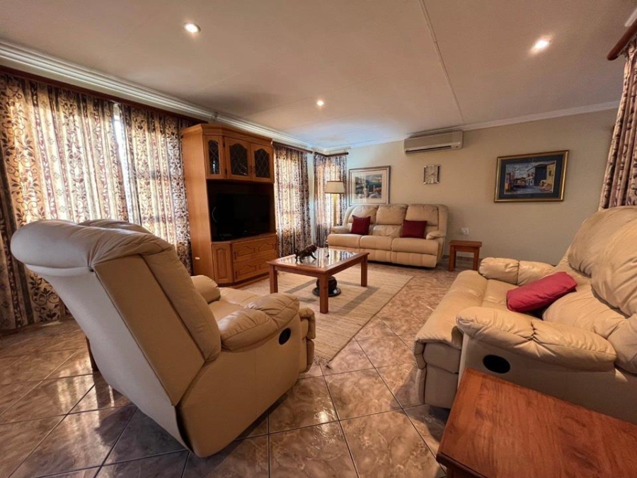 10 Bedroom Property for Sale in Rispark Gauteng