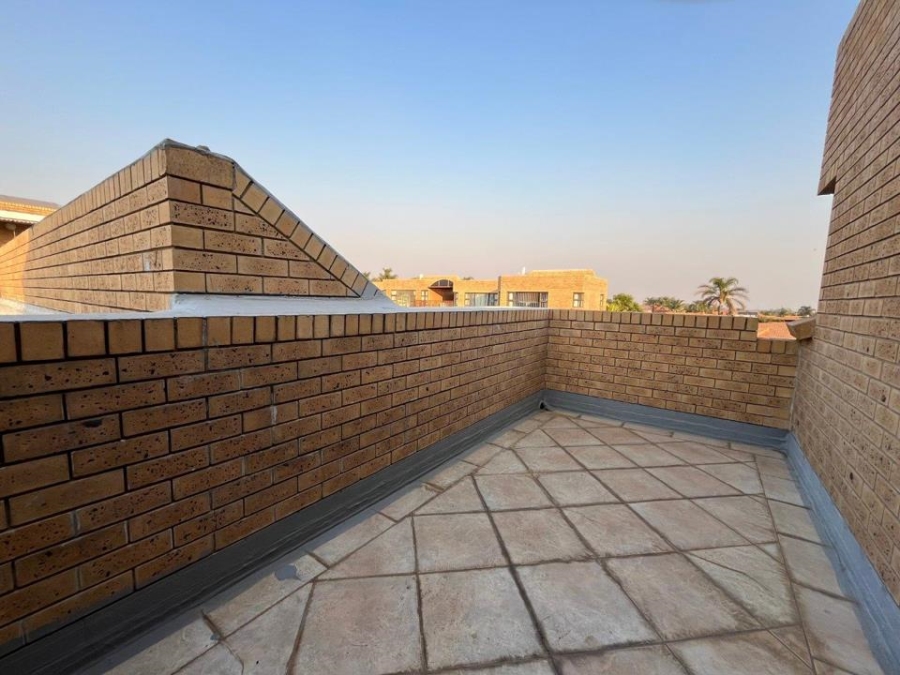 10 Bedroom Property for Sale in Rispark Gauteng