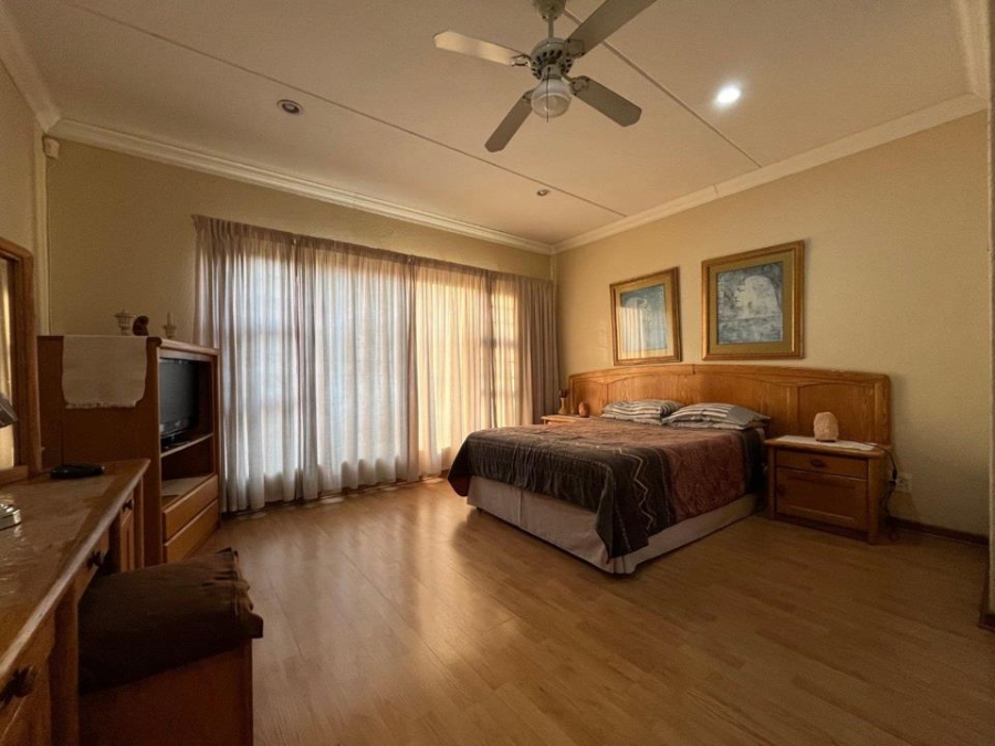 10 Bedroom Property for Sale in Rispark Gauteng