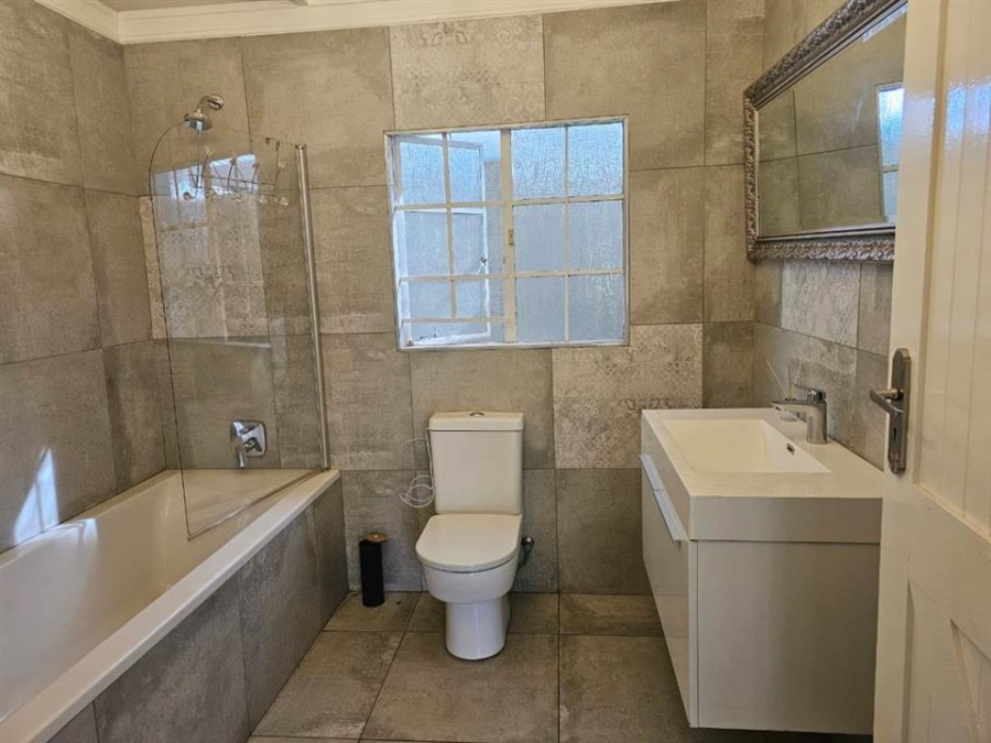 To Let 2 Bedroom Property for Rent in Blue Hills Gauteng