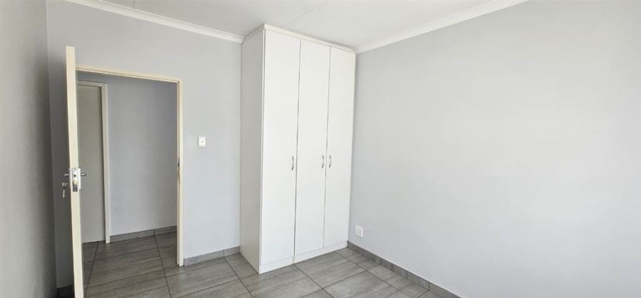 To Let 3 Bedroom Property for Rent in Blue Hills Gauteng